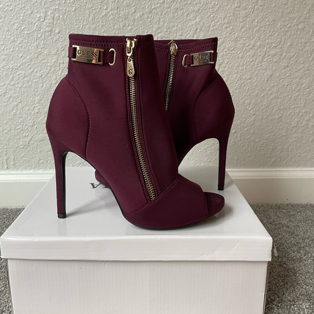 NWOT Guess Peep Toe Heel Boots | Maroon